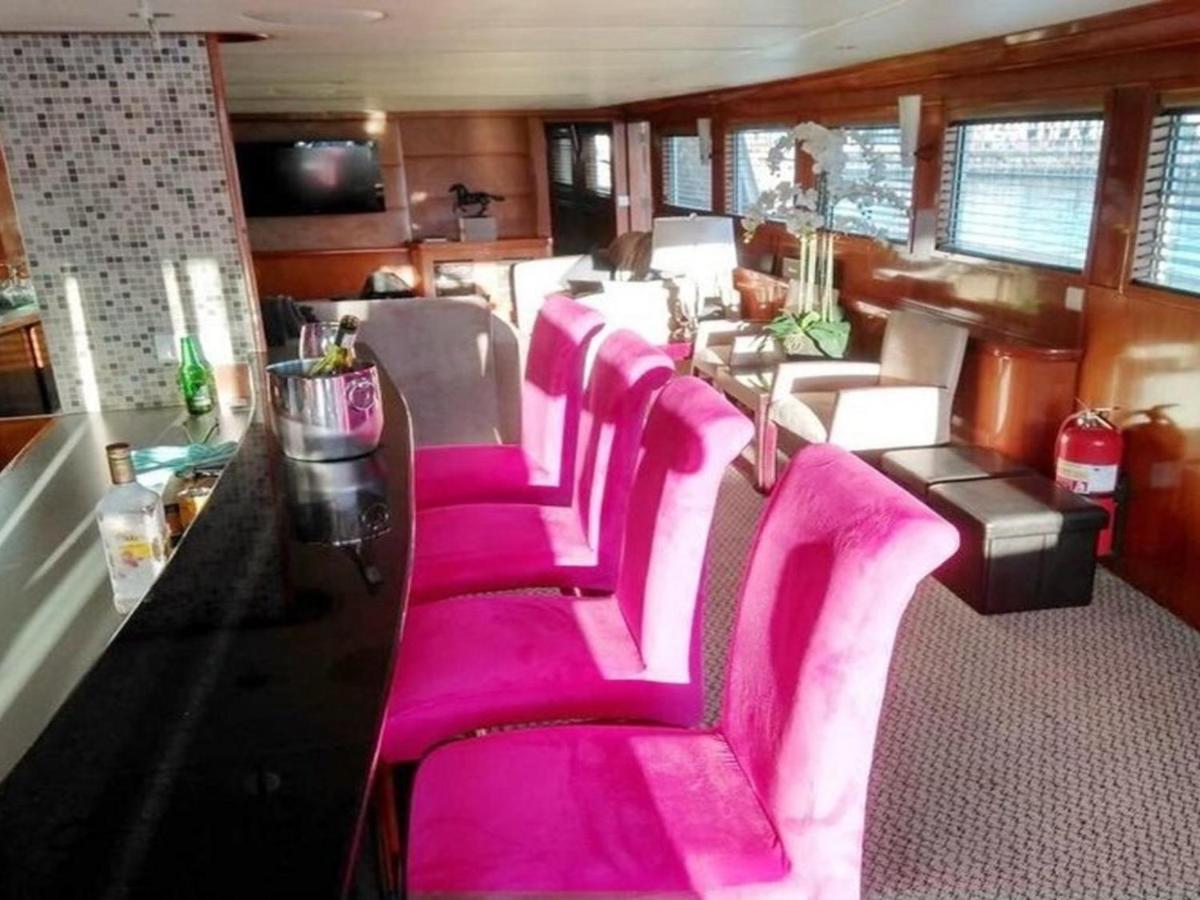 Motor Yacht Kiara Bed & Breakfast Cape Town Exterior photo